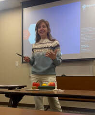 Elizabeth Smithson presenting a class on nutrition Picture